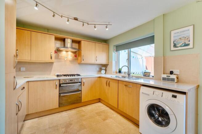 Cundell Way, Kings Worthy, SO23 photo 4