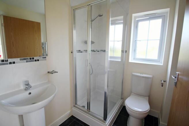 Ensuite to Bedroom 2