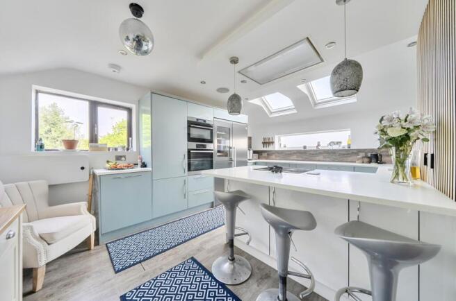 Kitchen (3).jpg