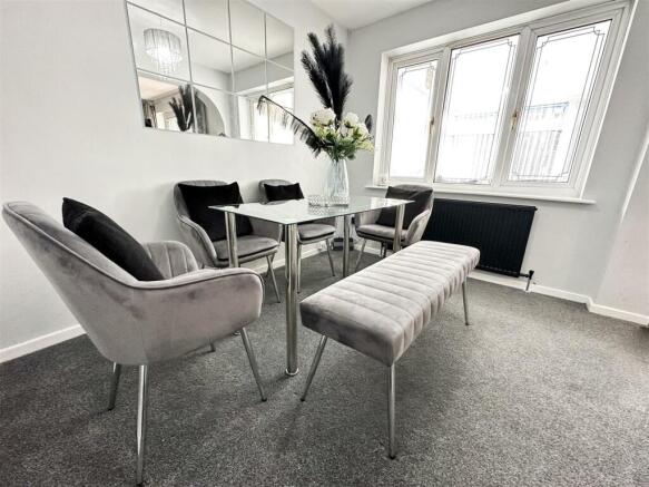 OPENPLAN LOUNGE DINING ROOM