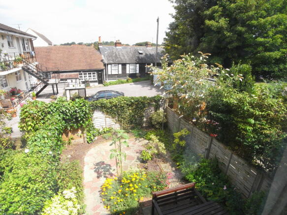Photo 10