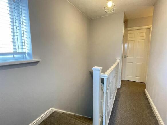 FIRST FLOOR LANDING