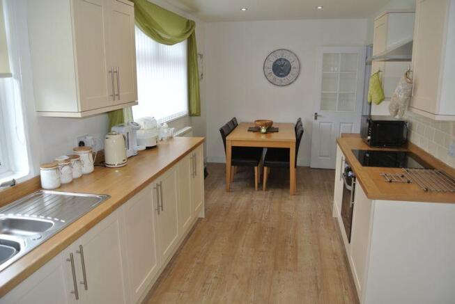 Kitchen Diner 1
