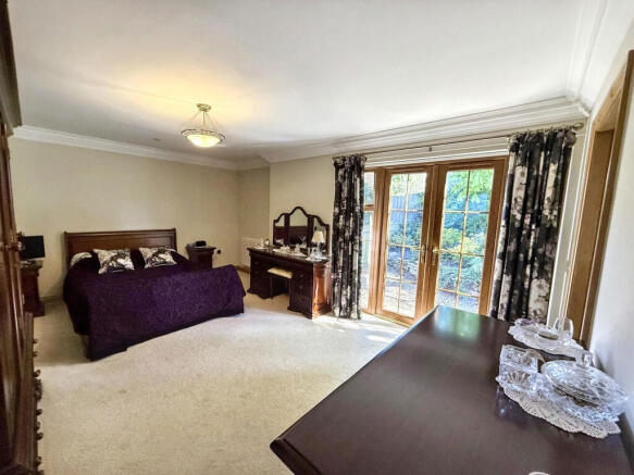 3 bed Bungalow for sale Image 12