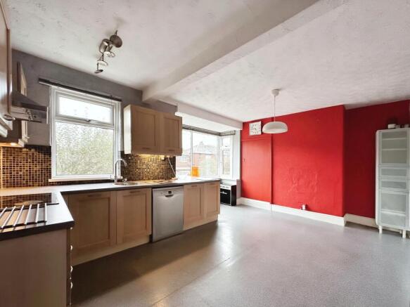 Kirkdale Avenue, Leeds, LS12 photo 4