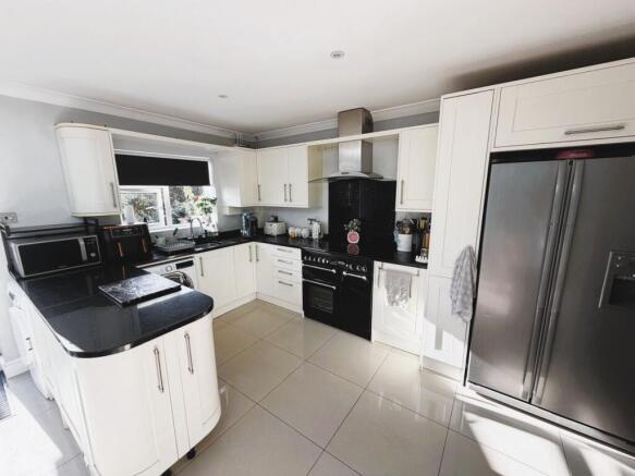 Maidstone Road, Felixstowe, IP11 photo 4