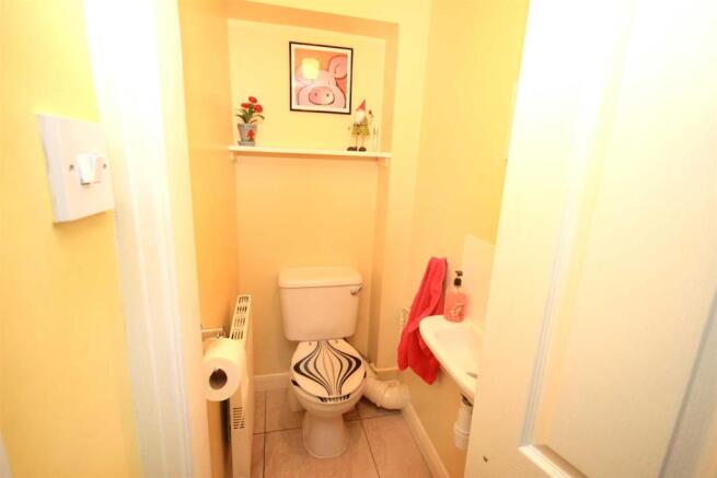 GROUND FLOOR W/C
