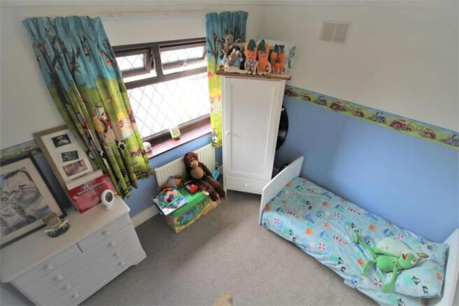 bedroom 4.jpg