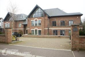 Flat 7, 110 Dessaline Lodge, Bush Hill, London N21 2BS