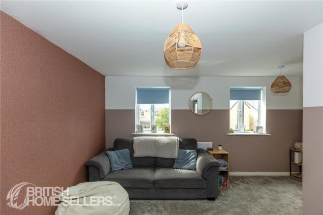 3 bed Town House for sale Image 5