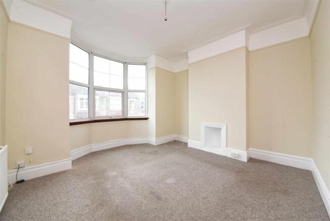 30_Kitchener_Road_Pic_9.jpg