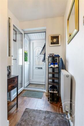 Ambergate-Drive-08.jpg