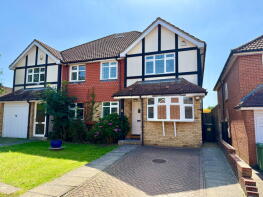 23, The Birches, Bushey WD23 4TW