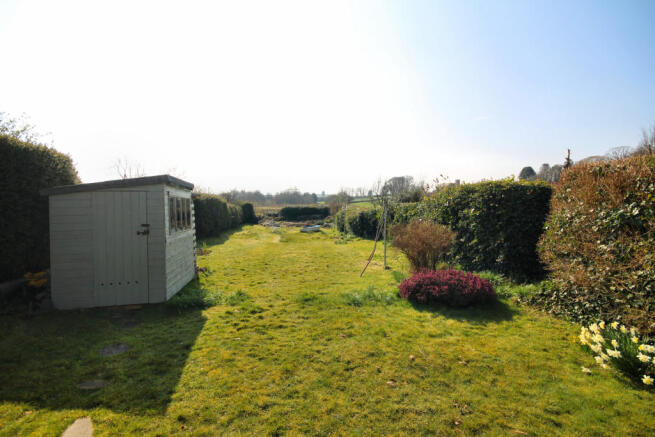 Urrview, 13 Victoria Street, Kirkpatrick Durham - 