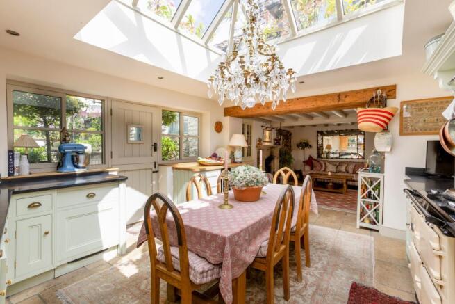 5 bed Terraced for sale Image 6