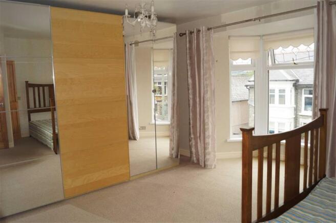 BEDROOM 1 (FRONT)