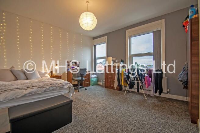 6 bed Terraced to rent Image 4