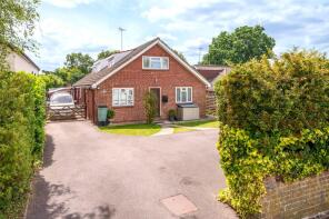 54, Yeovil Road, Owlsmoor, Sandhurst GU47 0TE