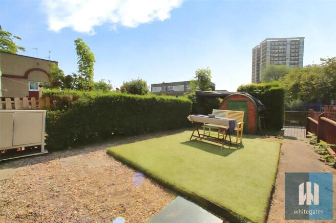 2 bed Terraced to rent Image 11