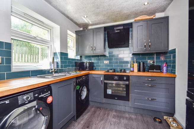 3 bed Semi-Detached for sale Image 4