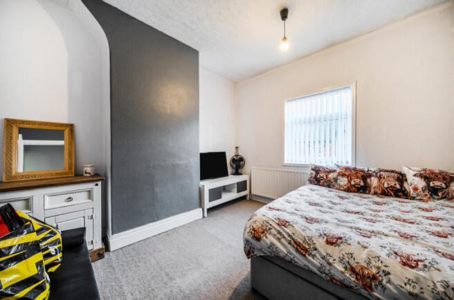 1386576-7-6945749...