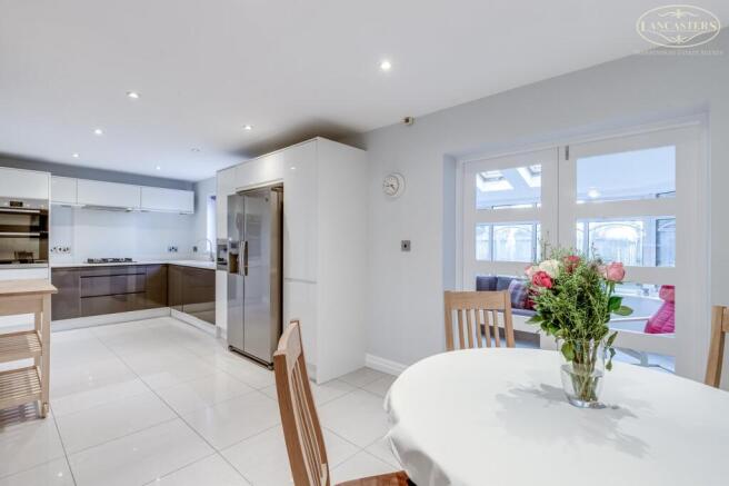 Open Plan Kitchen Dining Room
