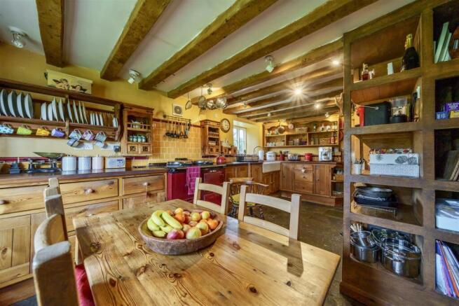 Kitchen / Breakfast Room