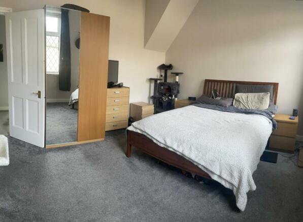 master bedroom 2.jpeg