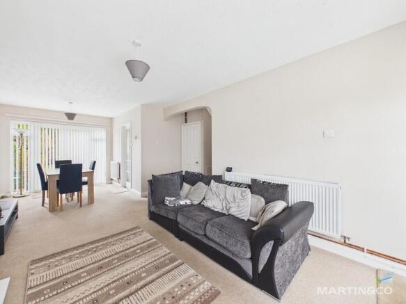 CAM03993G0-PR0133...