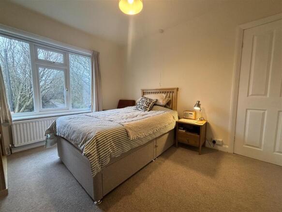 3 bed Terraced for sale Image 4