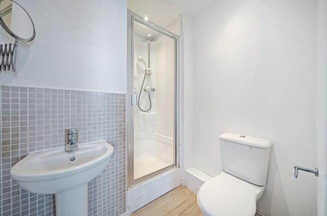 3 bed Town House for sale Image 11