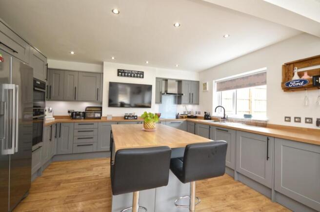 Kitchen/Dining Room