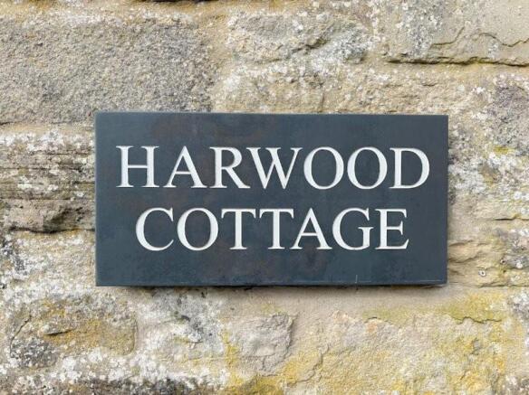 4 bed Detached for sale Image 5