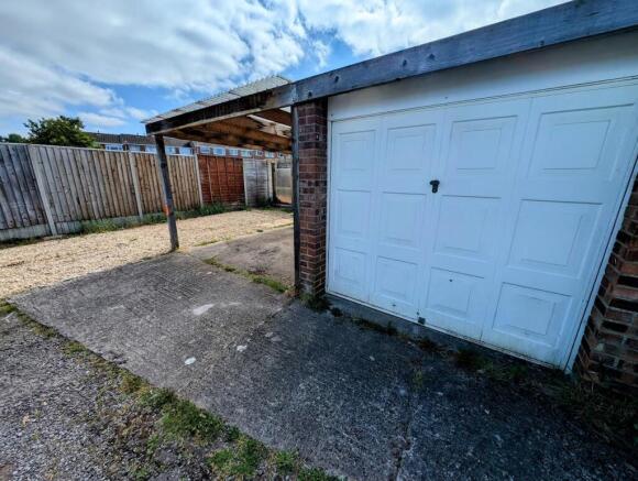 75 Cherington garage a.jpg