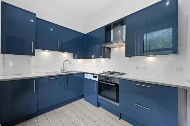 RCLR- FFF 9 exeter road- kitchen 6 (1).jpg