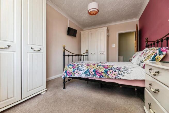 4 bed Detached for sale Image 6