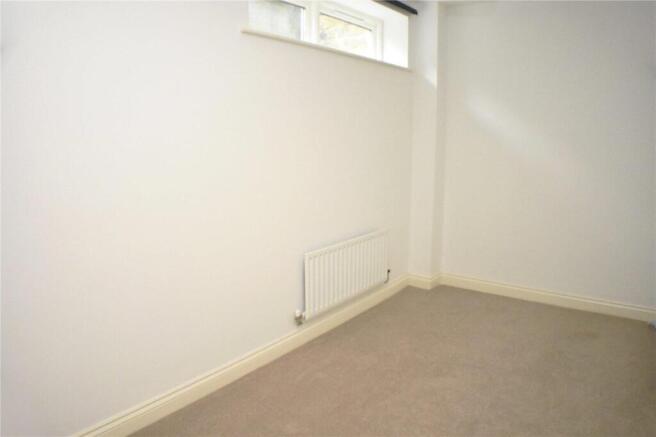 4 bed Not Specified to rent Image 9