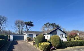 90 Ael Y Bryn, Cae Mair, Beaumaris LL58 8YQ