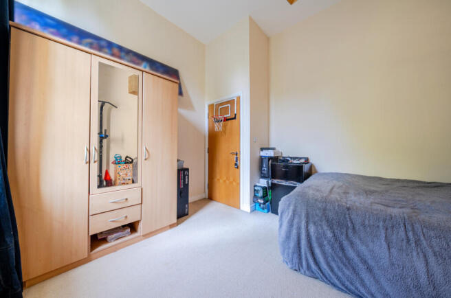 2 bed Flat for sale Image 12