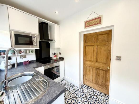2 bed Terraced for sale Image 6