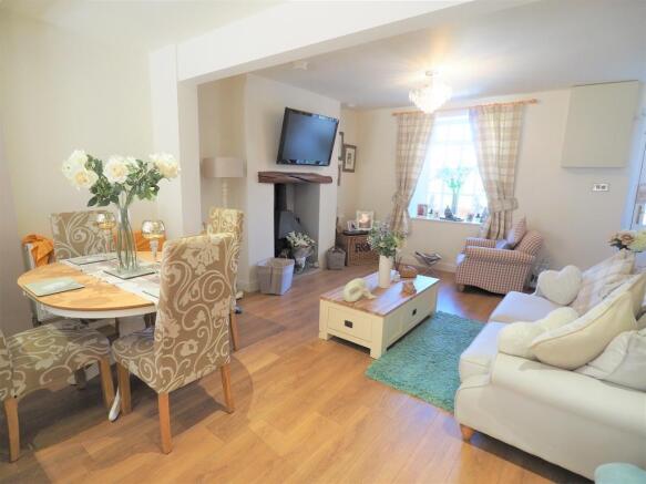 Sitting Room / Lounge
