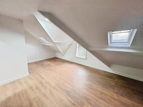 5 bed Terraced to rent Image 8
