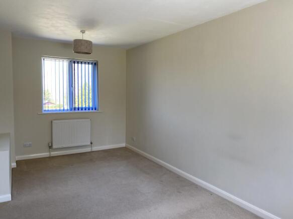 Bedroom 2 (2)