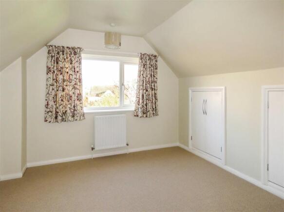 Bedroom 2.JPG