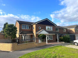 67, Hunstanton Drive, Bury BL8 1XH