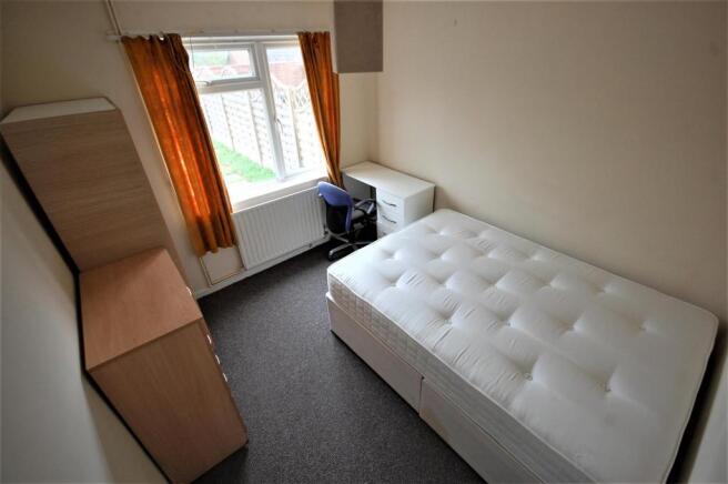 Dining Room/Bedroom 5