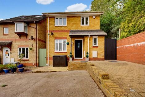 Clos Y Carlwm, Thornhill, Cardiff, South Glamorgan, CF14