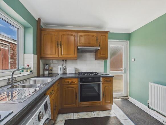 3 bed Semi-Detached for sale Image 7