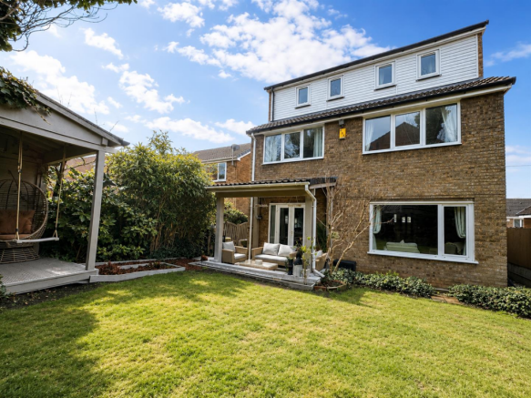 4 bed Detached for sale in barnsley