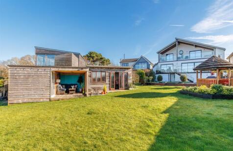 STUNNING SEA VIEWS FROM CONTEMPORARY HOME - Battery Road, Cowes